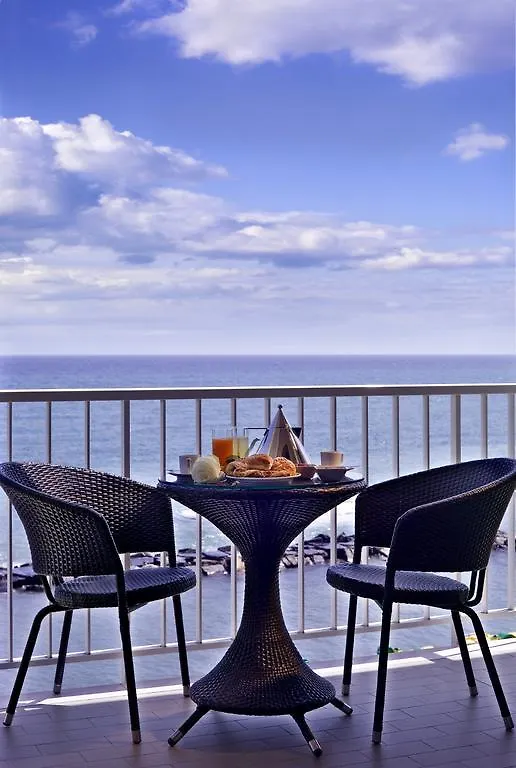 Hotel La Baia 디아노마리나 3*,  이탈리아
