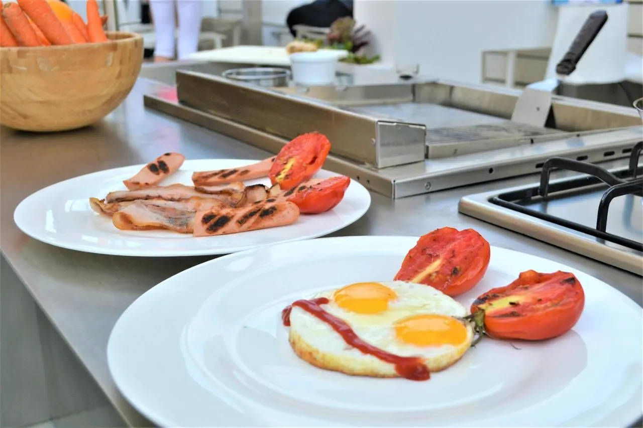 Hotel La Baia 디아노마리나