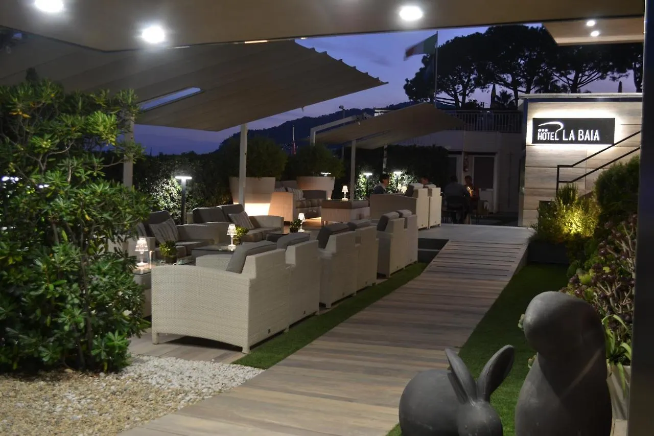 Hotel La Baia 디아노마리나