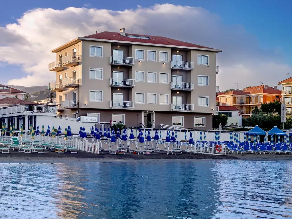 Hotel La Baia 디아노마리나